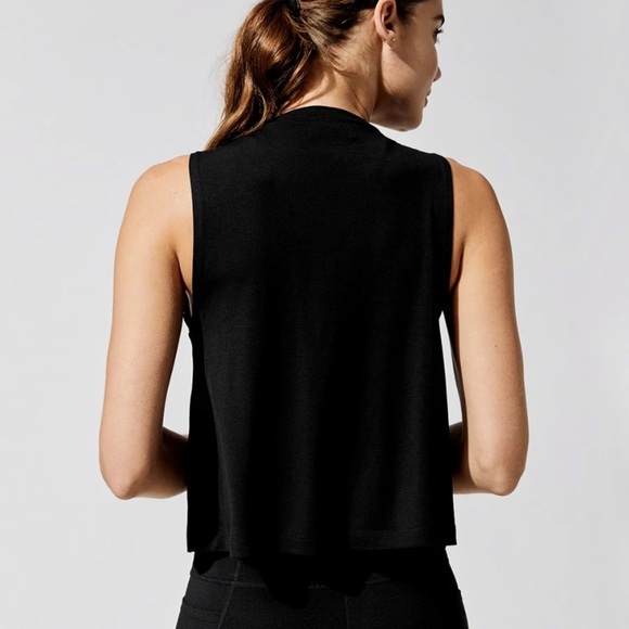 Carbon38 Crop Tank 2.0 - Picture 3 of 7